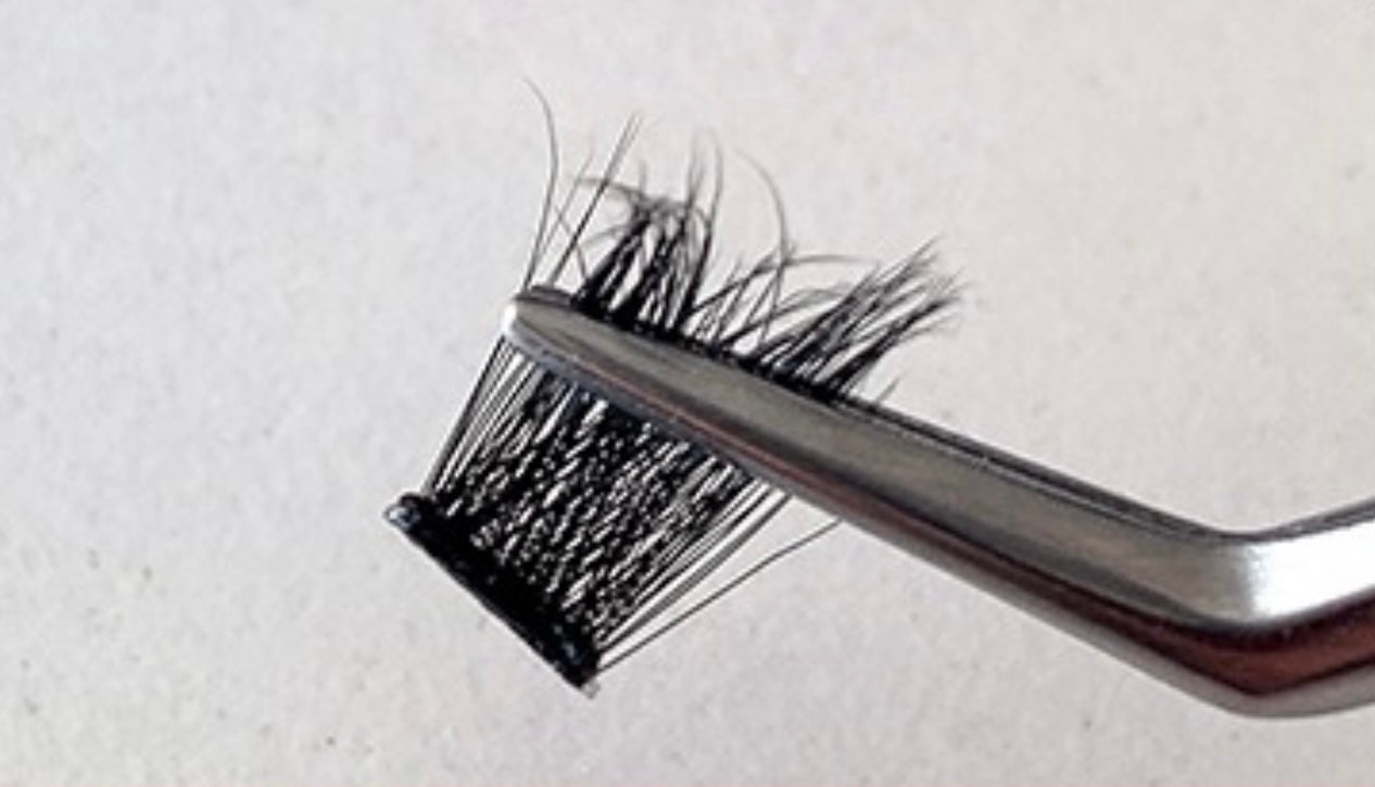 Cluster lash applicator